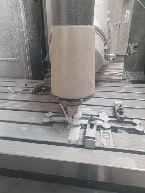 ANAYAK VH-2300 Plus machining center