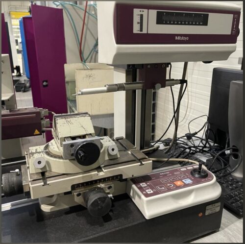Medidor de perfiles Mitutoyo Formtracer SV-C3000